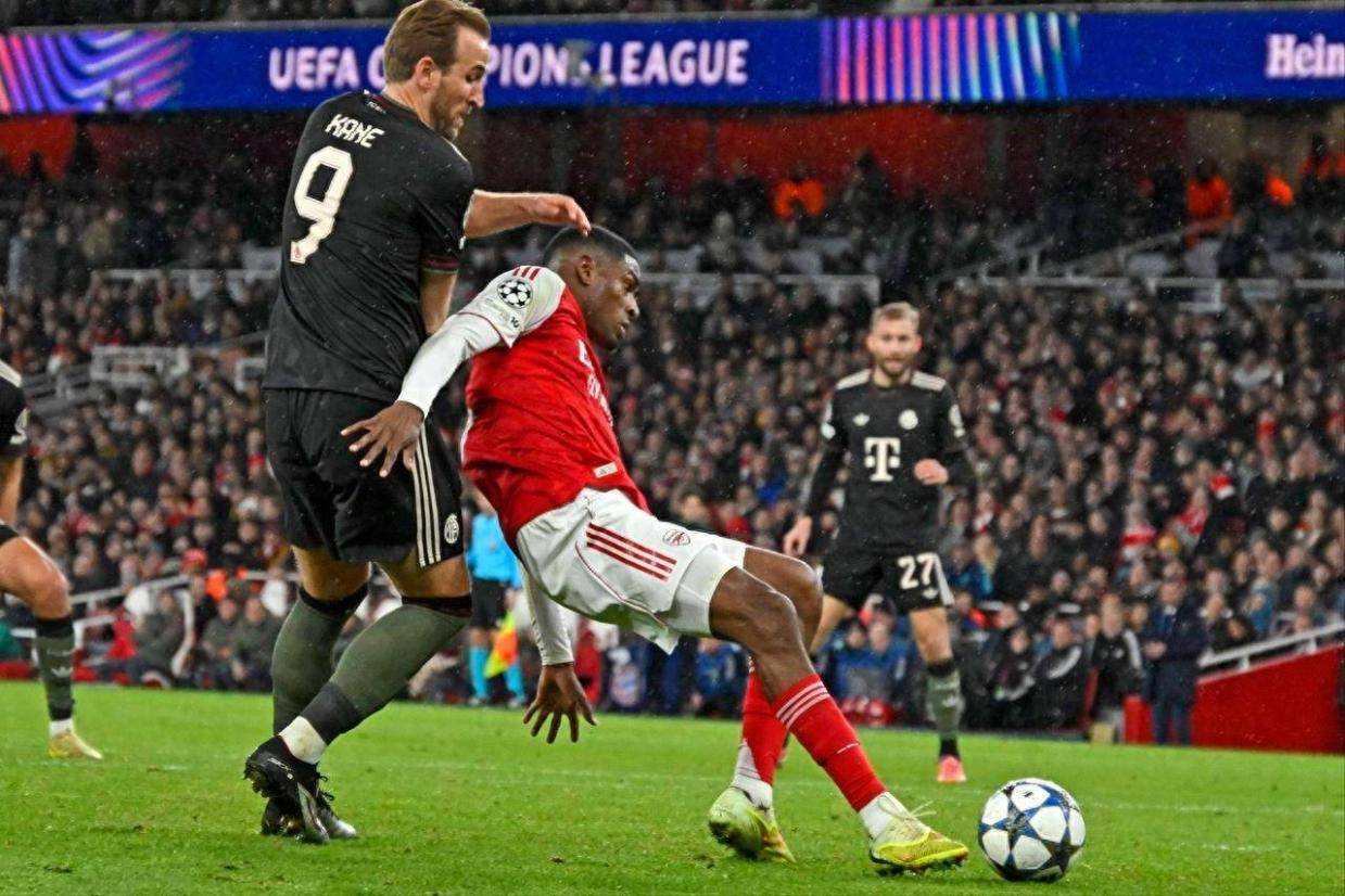 1500万欧买的莫斯克拉 顶替加布里埃尔对阵拜仁 让凯恩全场0射门